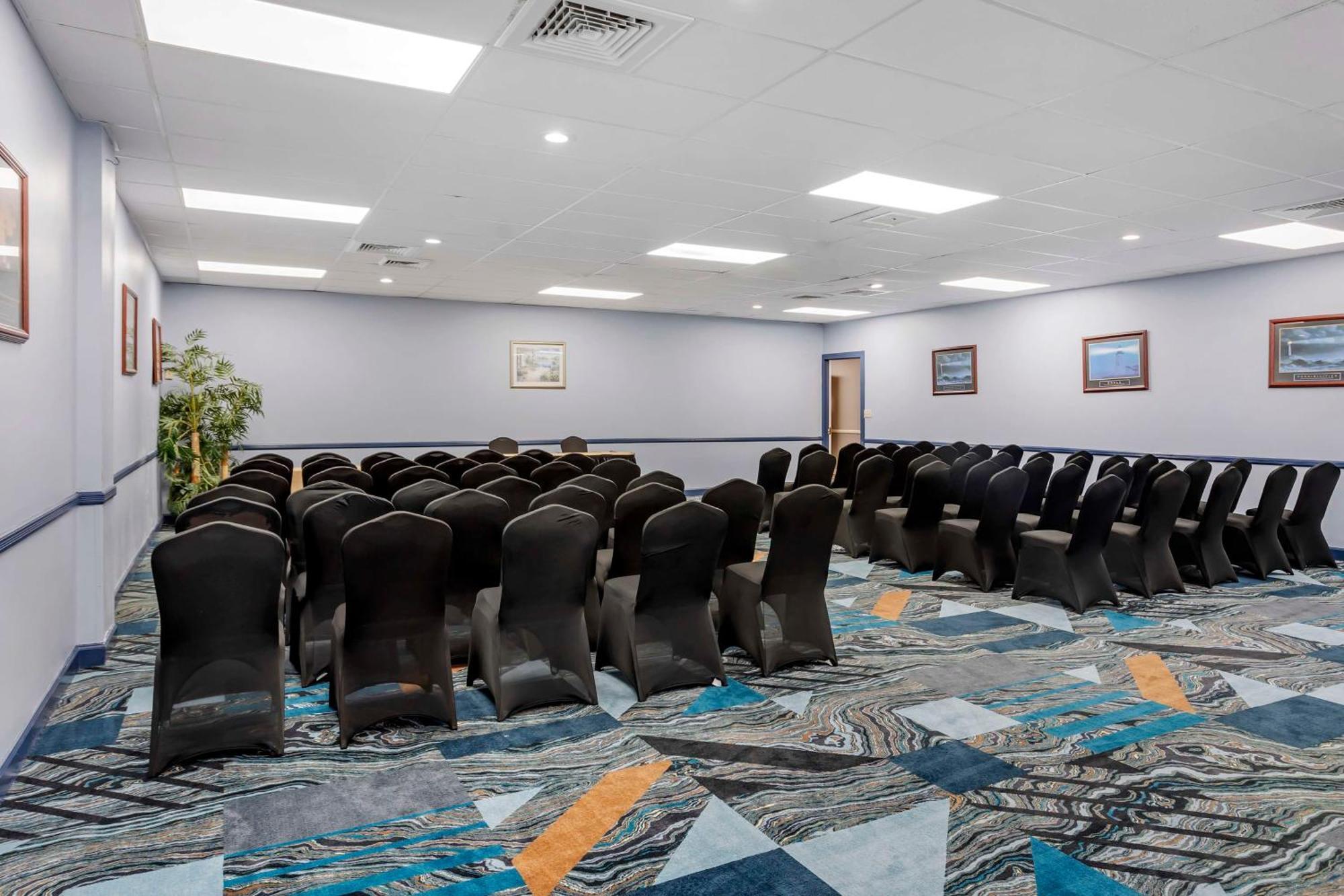 Best Western Rutgers University Hotel Ист Брънсуик Екстериор снимка