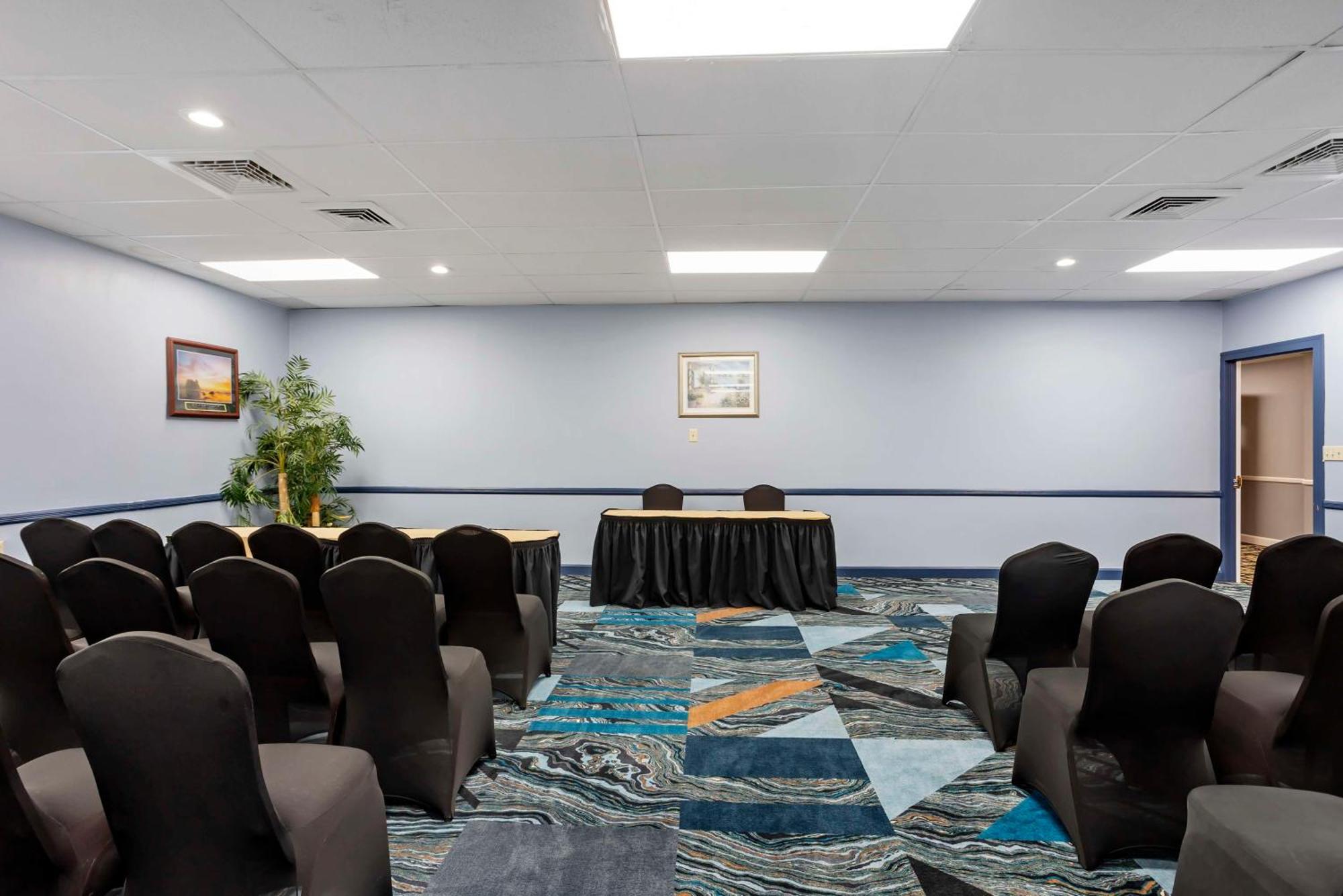 Best Western Rutgers University Hotel Ист Брънсуик Екстериор снимка