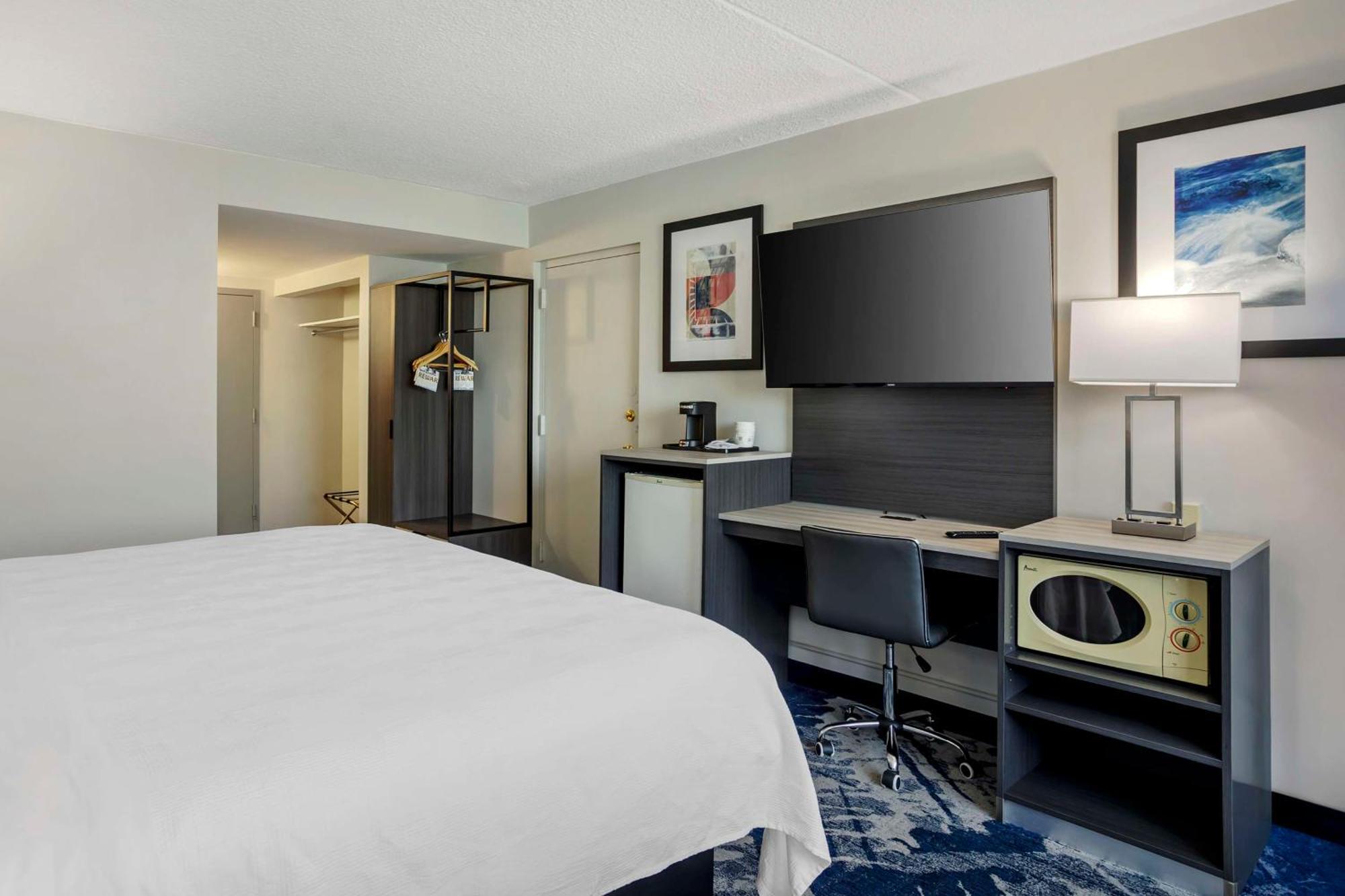 Best Western Rutgers University Hotel Ист Брънсуик Екстериор снимка