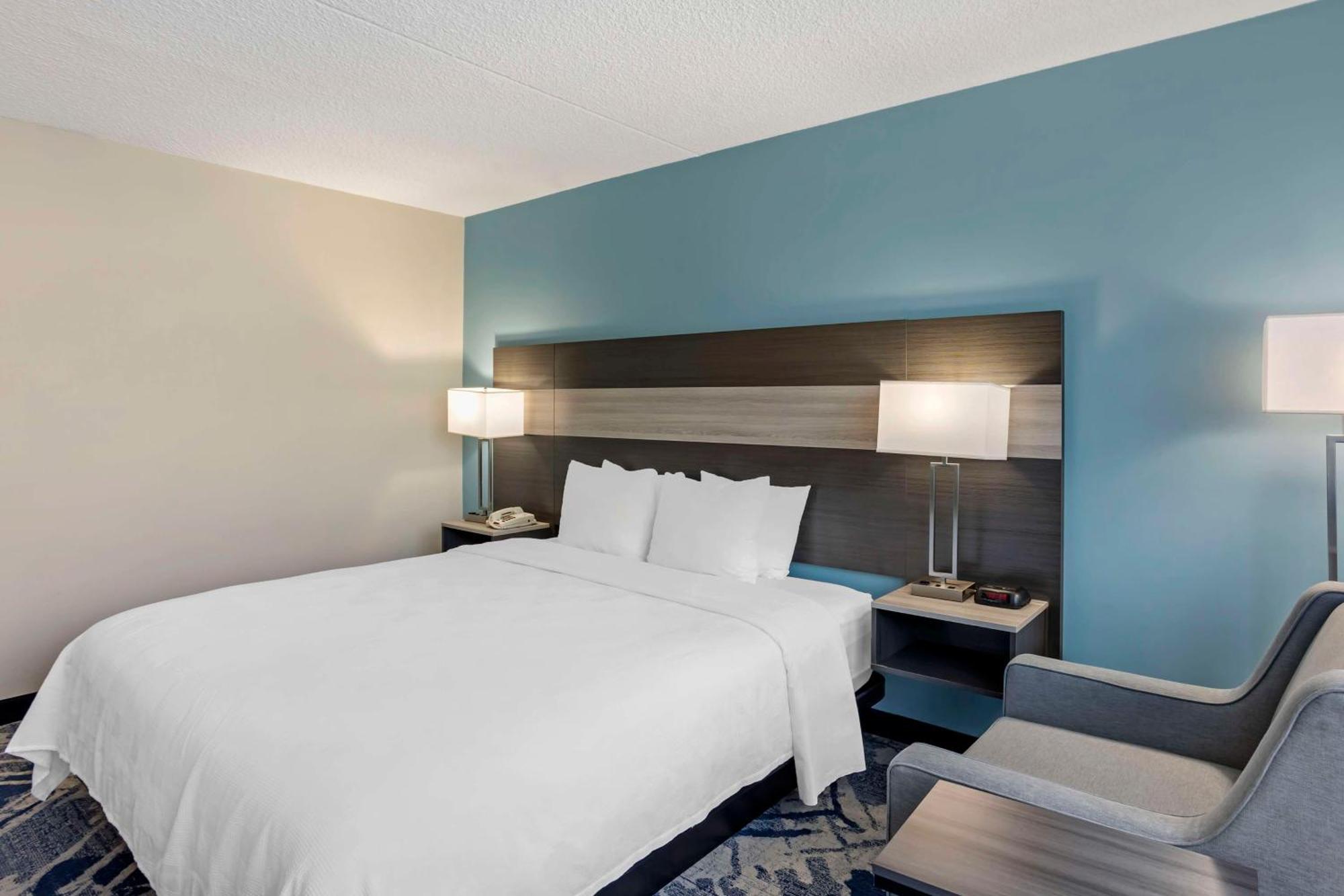 Best Western Rutgers University Hotel Ист Брънсуик Екстериор снимка