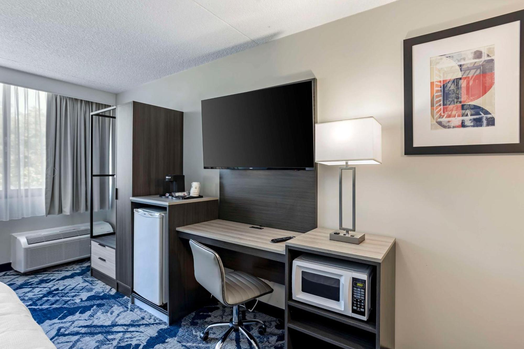 Best Western Rutgers University Hotel Ист Брънсуик Екстериор снимка